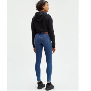 Levi’s skinny jeans